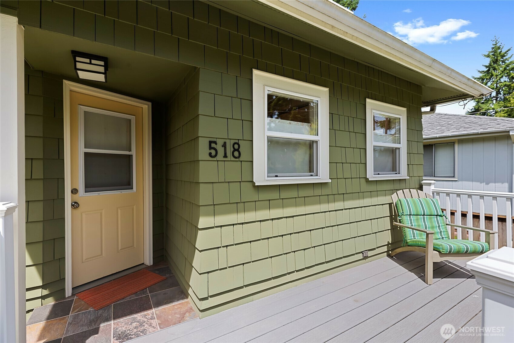 Property Photo: 518 N 100th Street WA 98133