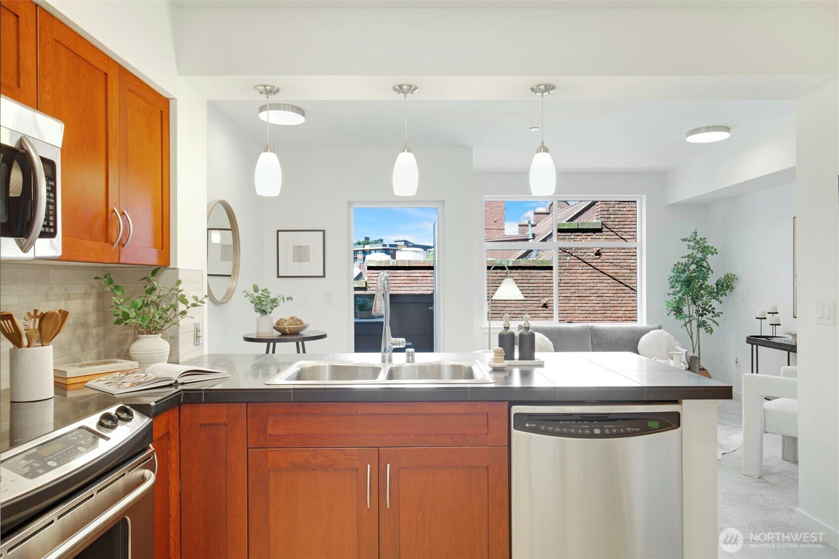 Property Photo: 5450 Leary Avenue NW 442 WA 98107