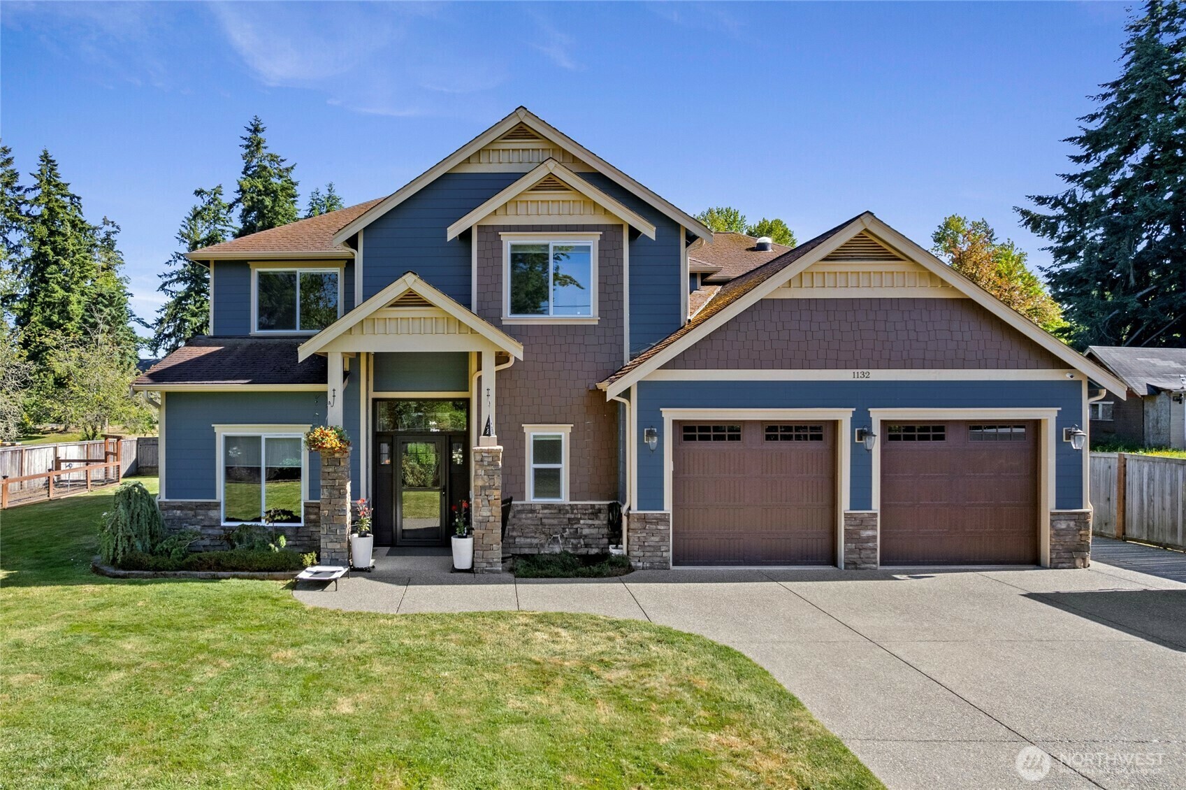 Property Photo: 1132 121st Street E WA 98445