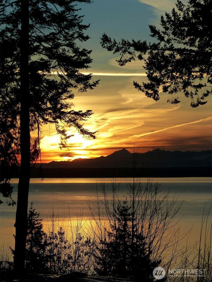 Property Photo:  5324  80th Place SW  WA 98275 