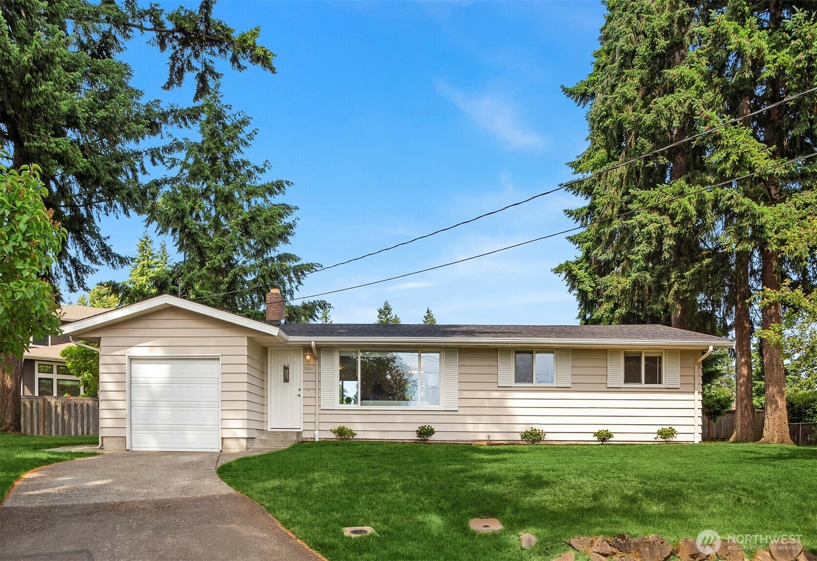 Property Photo: 2524 Dayton Avenue NE WA 98056