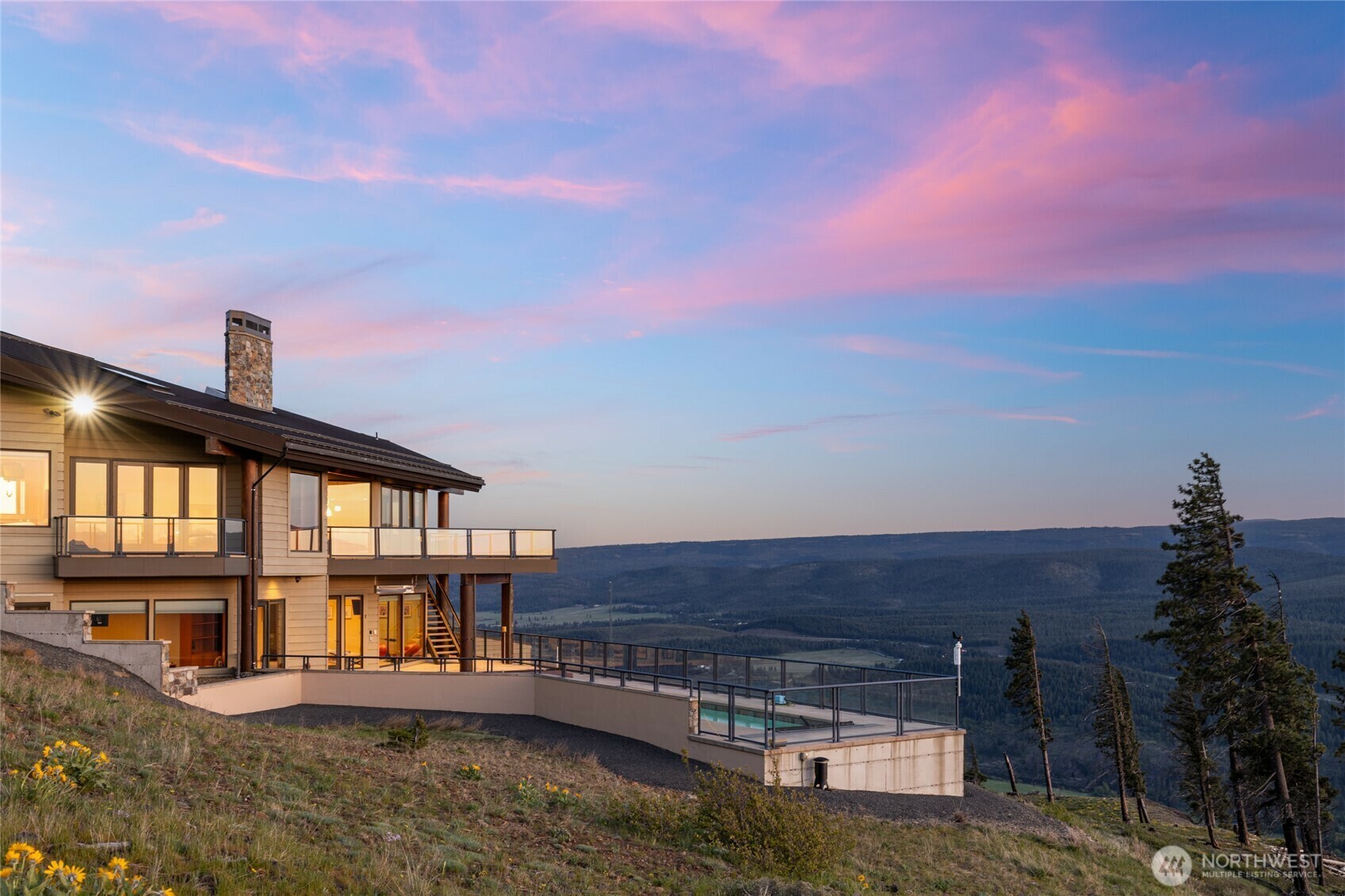 Property Photo: 3653 Hart Road WA 98922