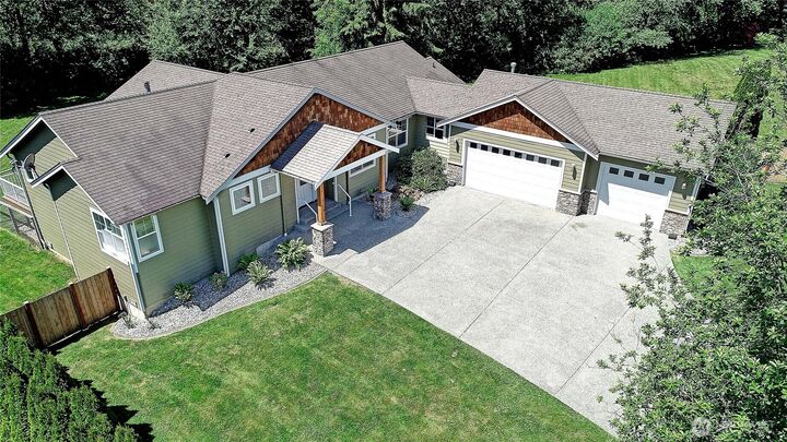 Property Photo: 26306 2nd Avenue NE WA 98223