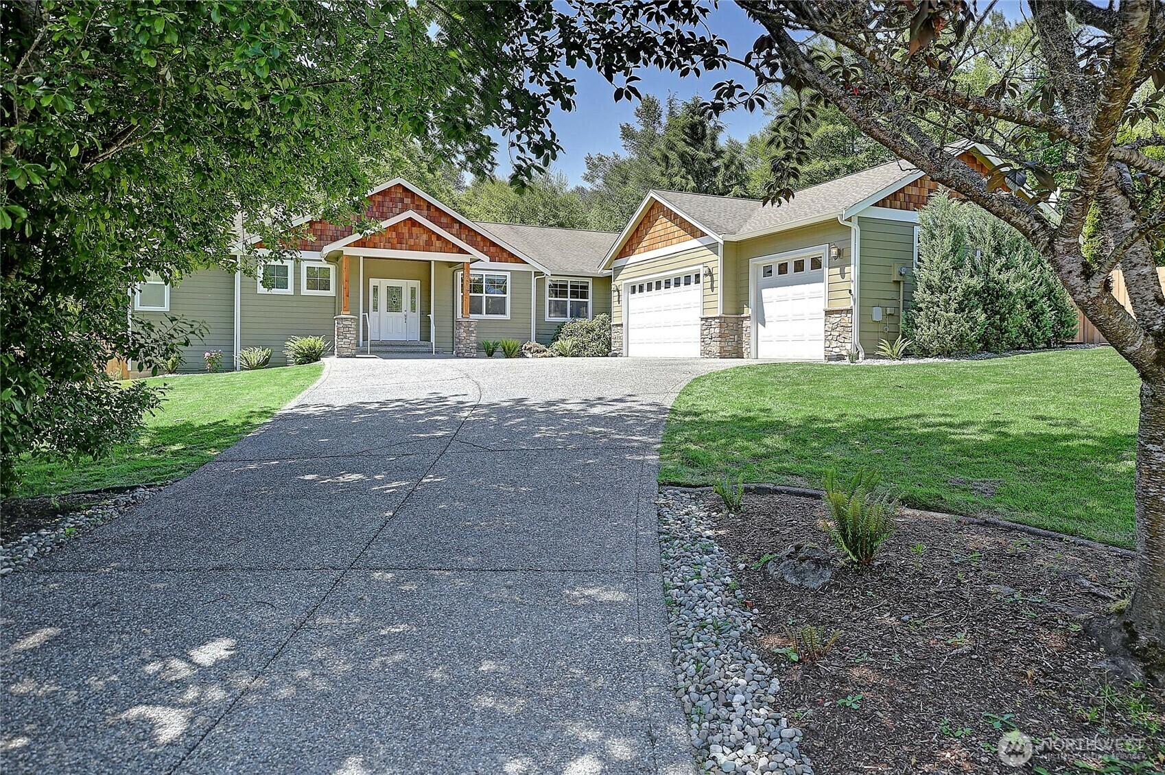 Property Photo: 26306 2nd Avenue NE WA 98223