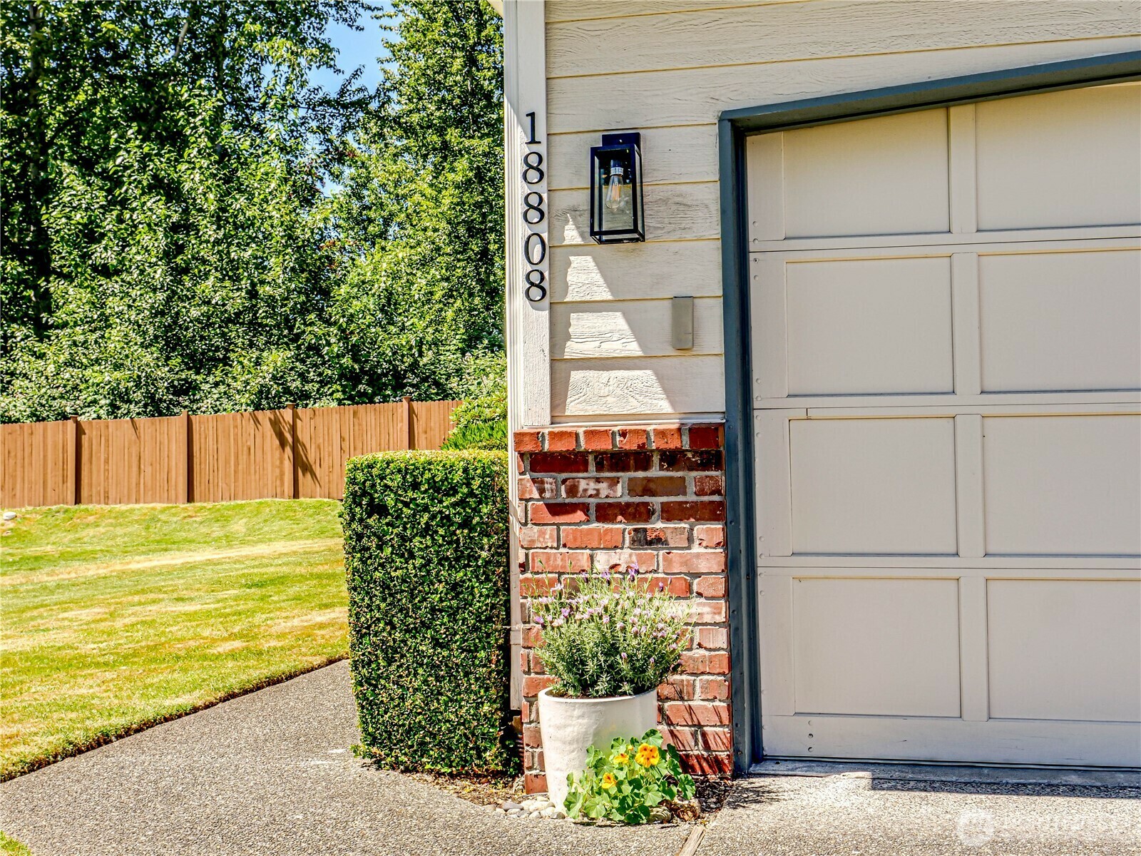 Property Photo: 18808 19th SE WA 98012