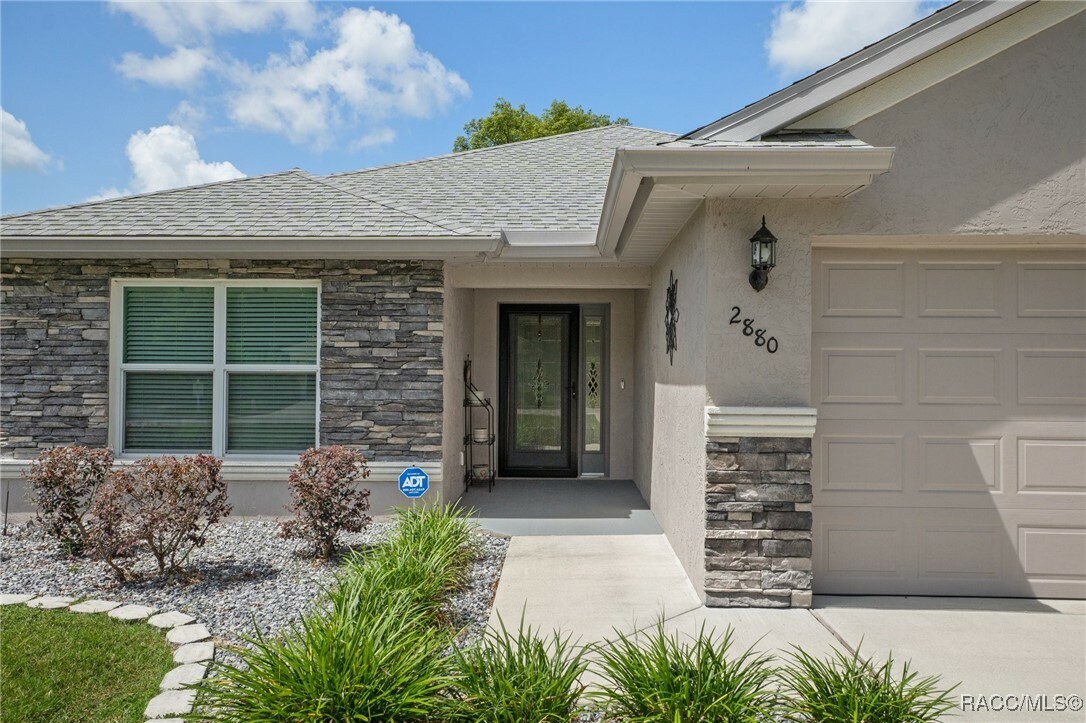Property Photo: 2880 N Folkestone Loop FL 34442