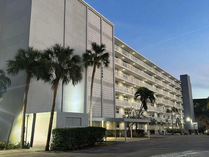 Property Photo: 5500 NW 2nd Avenue 418 FL 33487
