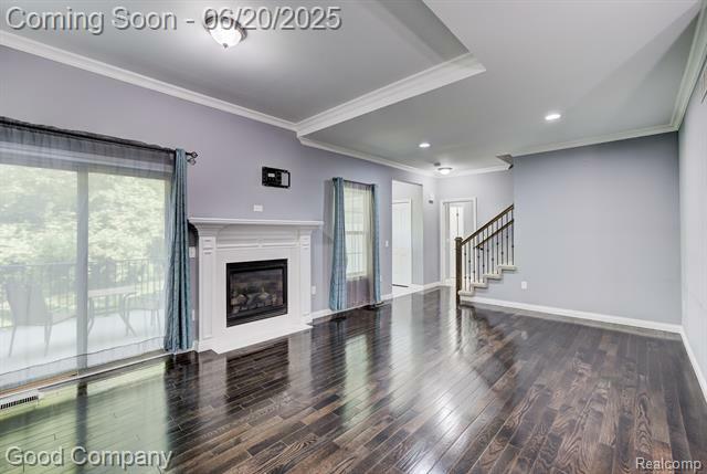 Property Photo: 1724 Barrington Court MI 48360