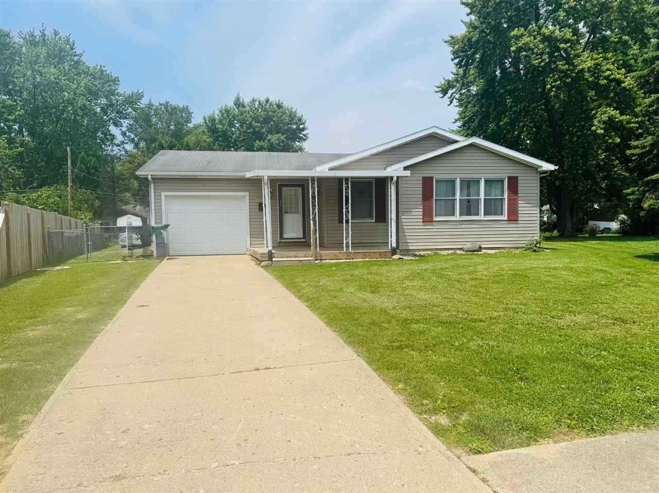 Property Photo: 810 S 18th Street IN 47374