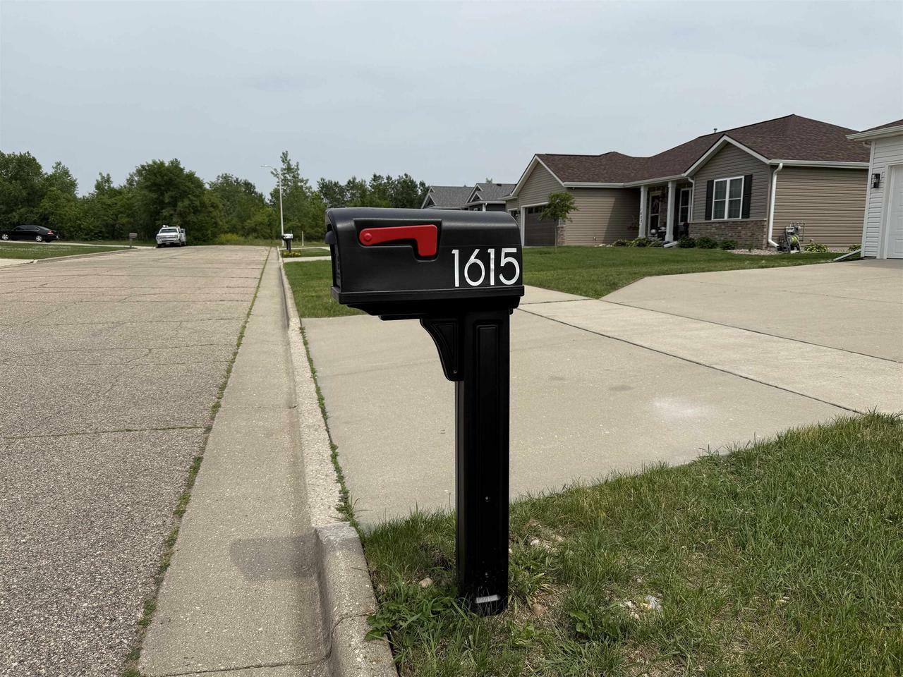 Property Photo:  1615 Prairie Knoll Drive  WI 53546 