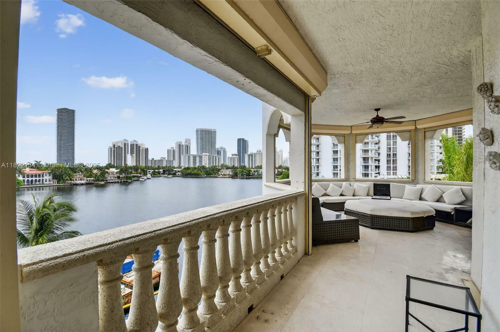 19925 NE 39th Pl 404  Aventura FL 33180 photo