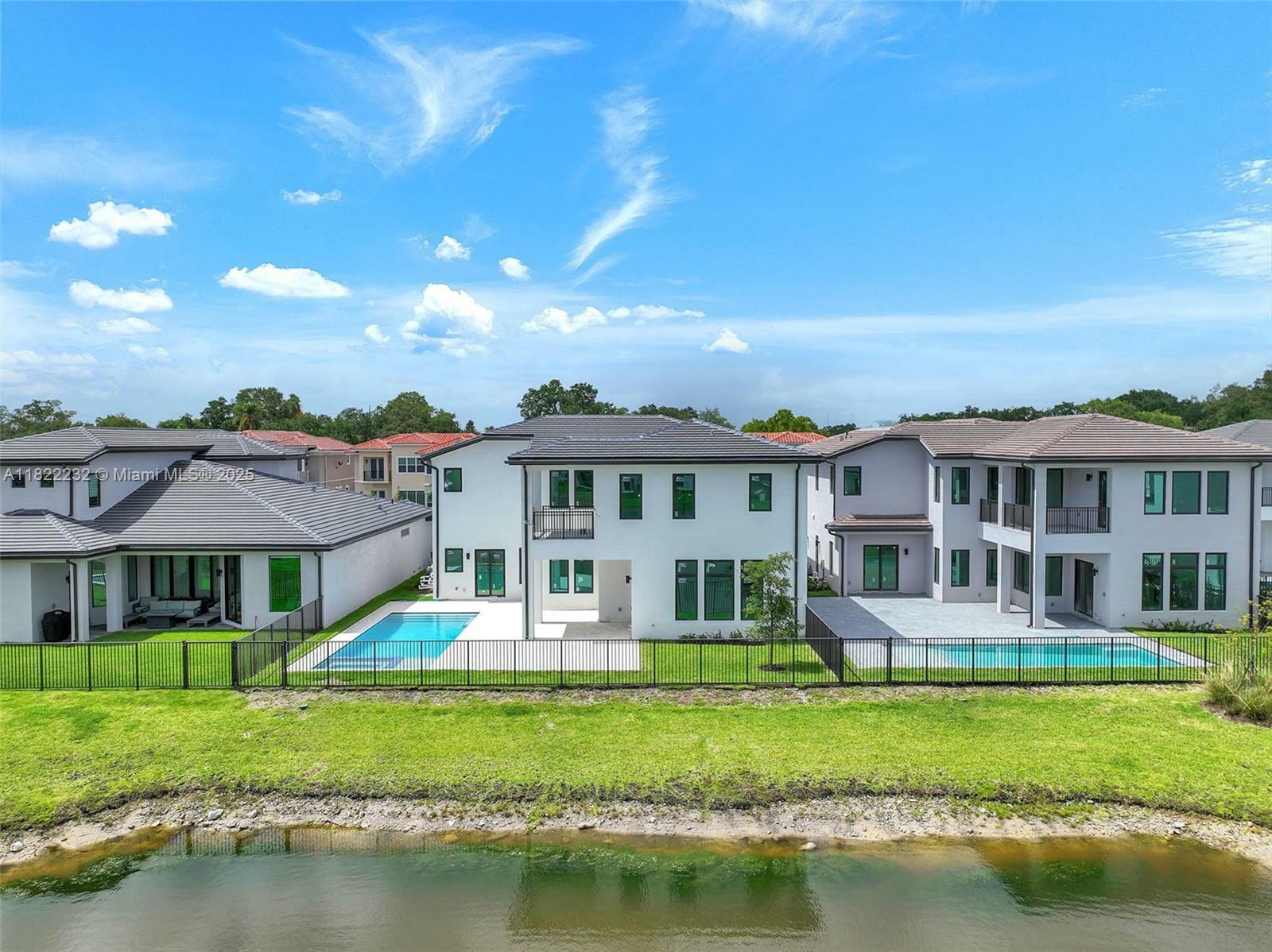 Property Photo: 3511 Ashwood Cir S FL 33312