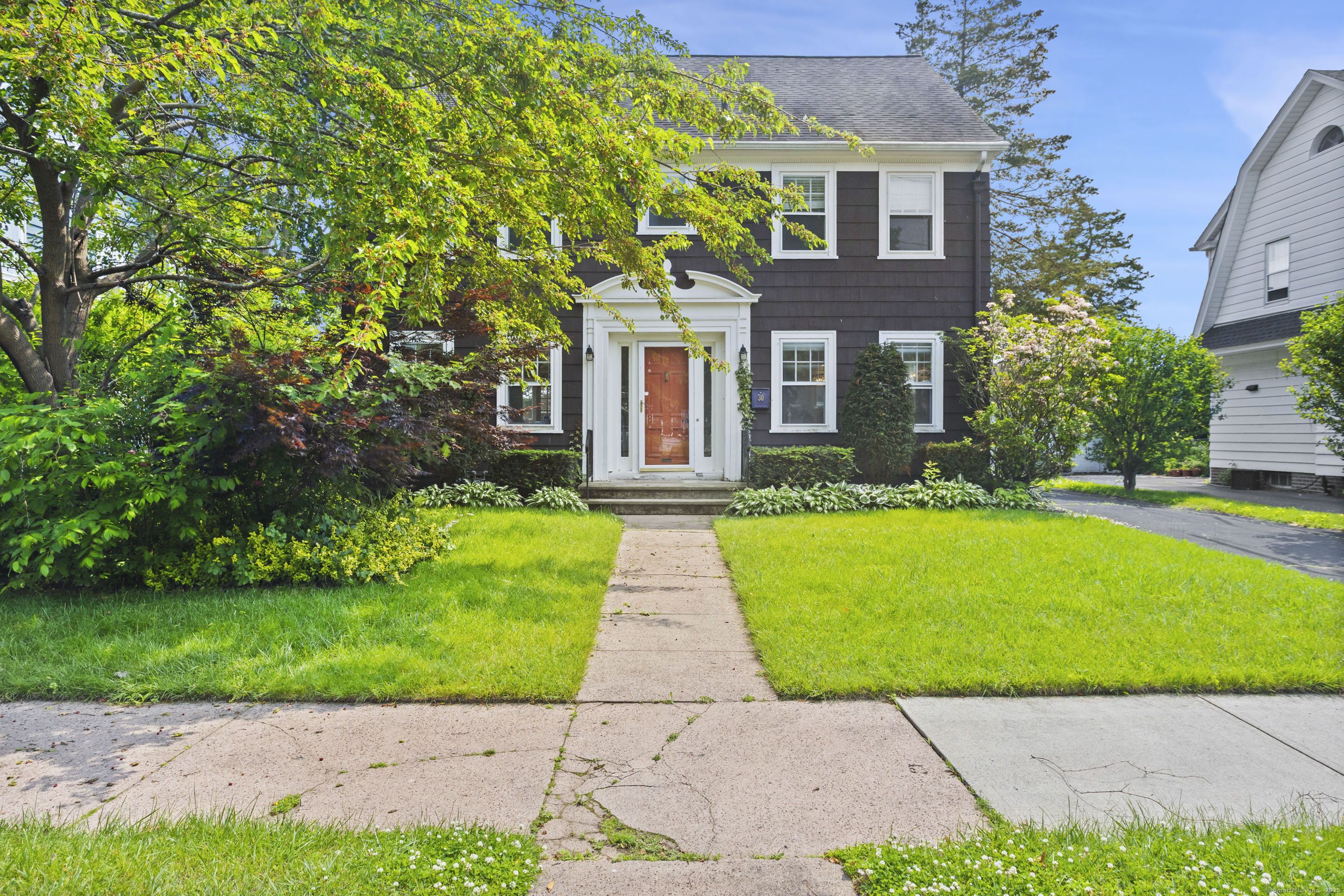 Property Photo: 30 Cleveland Road CT 06515