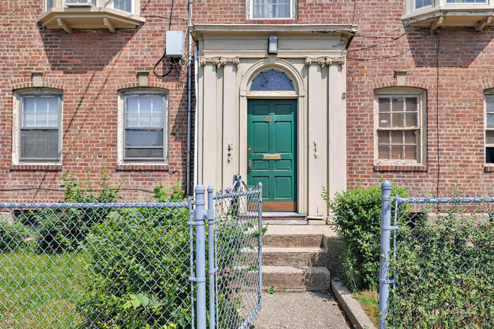 819 Connecticut Avenue 6  Bridgeport CT 06607 photo