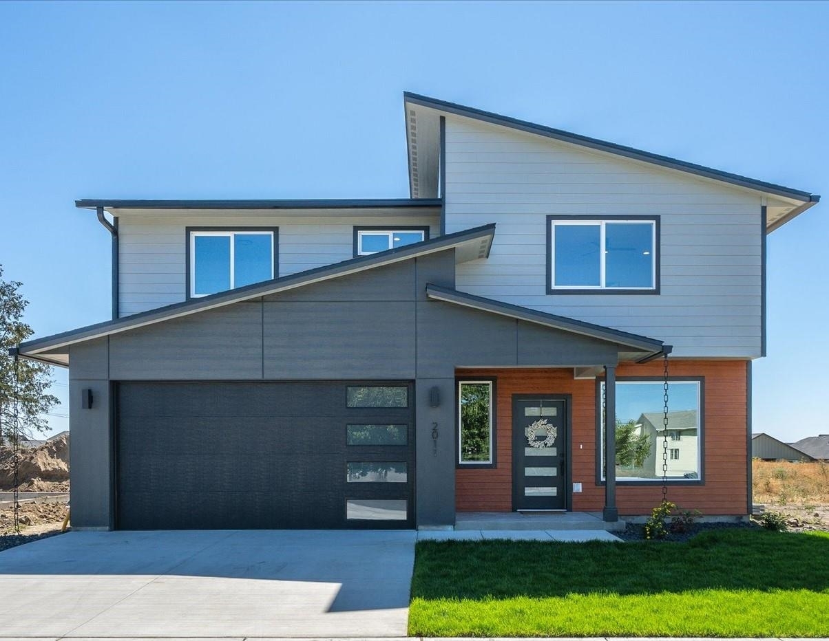 2091 W Walker Ave  Spokane WA 99208 photo