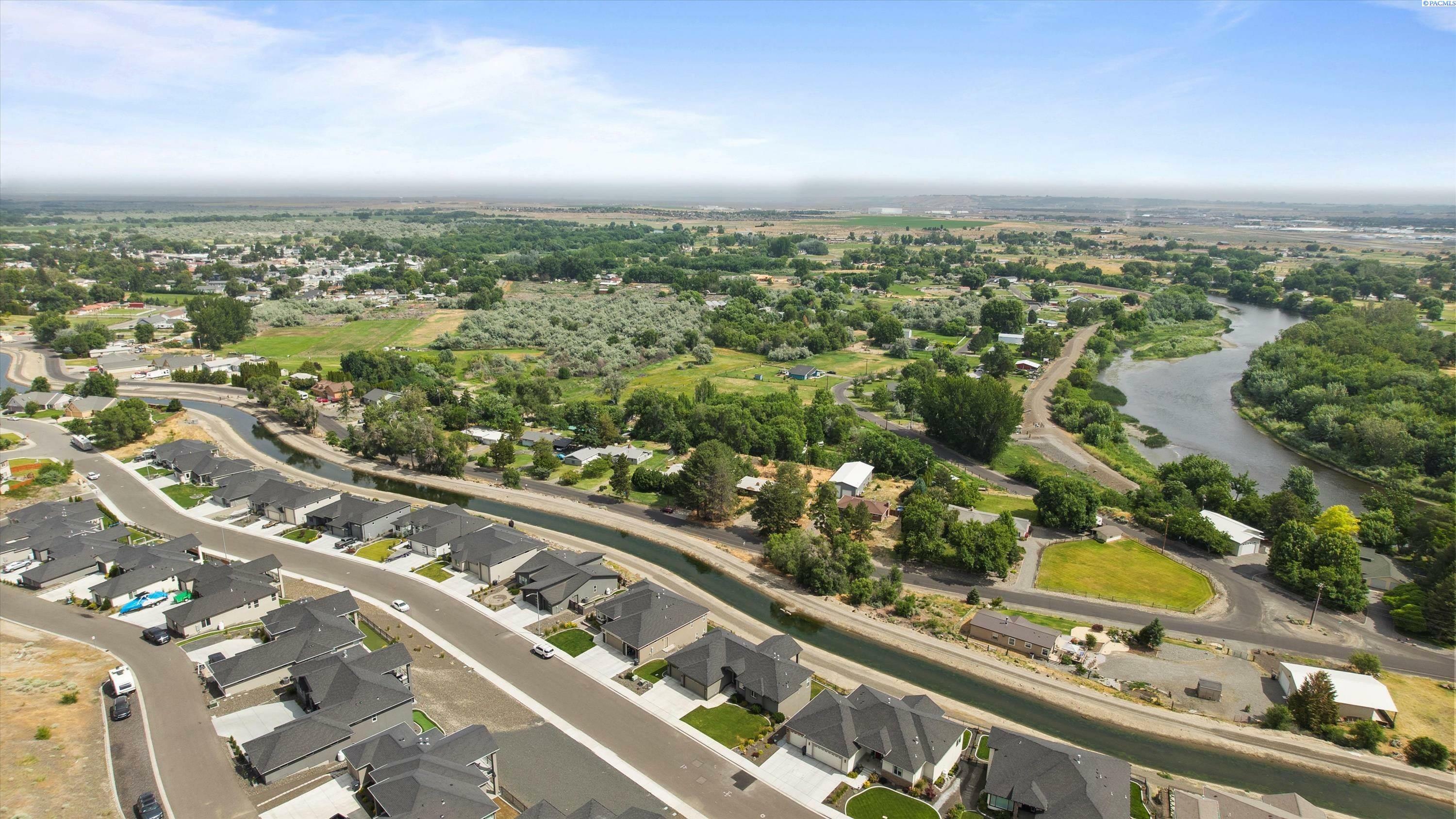 Property Photo: 3404 Bing St WA 99353