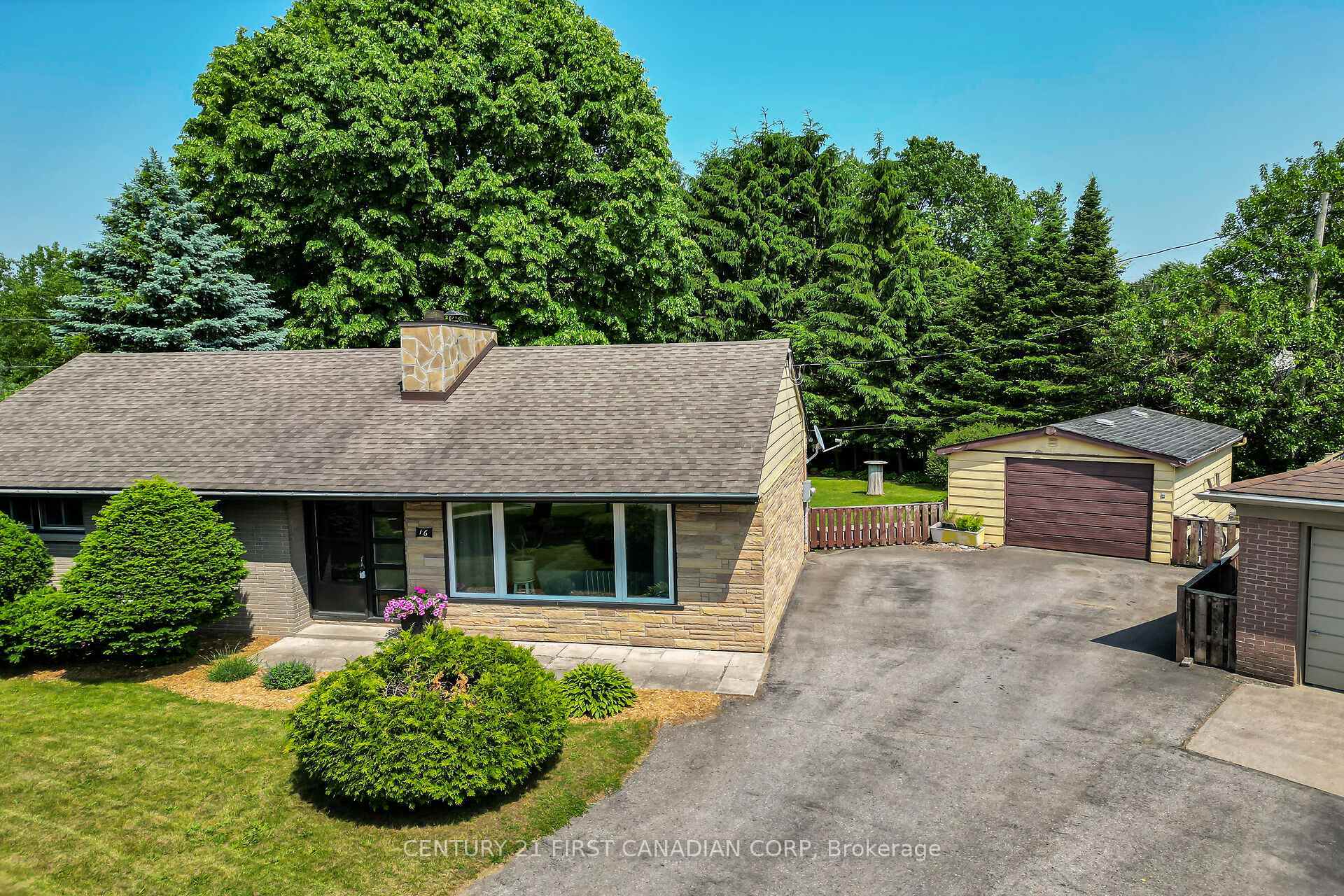 Photo de la propriété: 16 Cronyn Crescent ON N5W 4M6