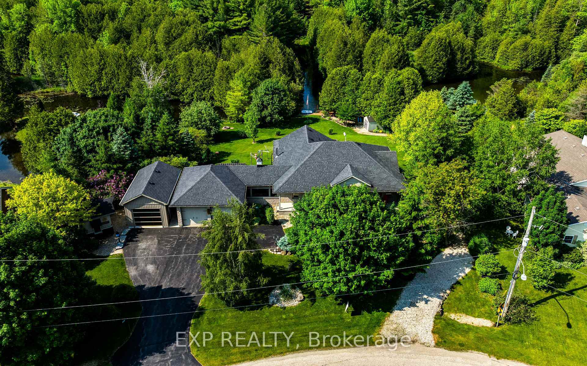 Property Photo: 10 James Street ON N0G 2L0