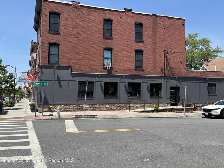 666 Broadway  Kingston NY 12401 photo