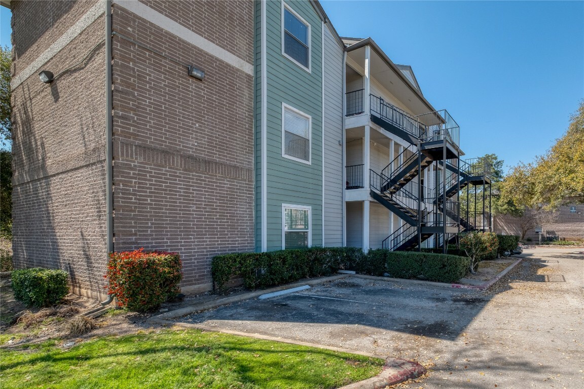 Property Photo: 12166 Metric Boulevard 103 TX 78758