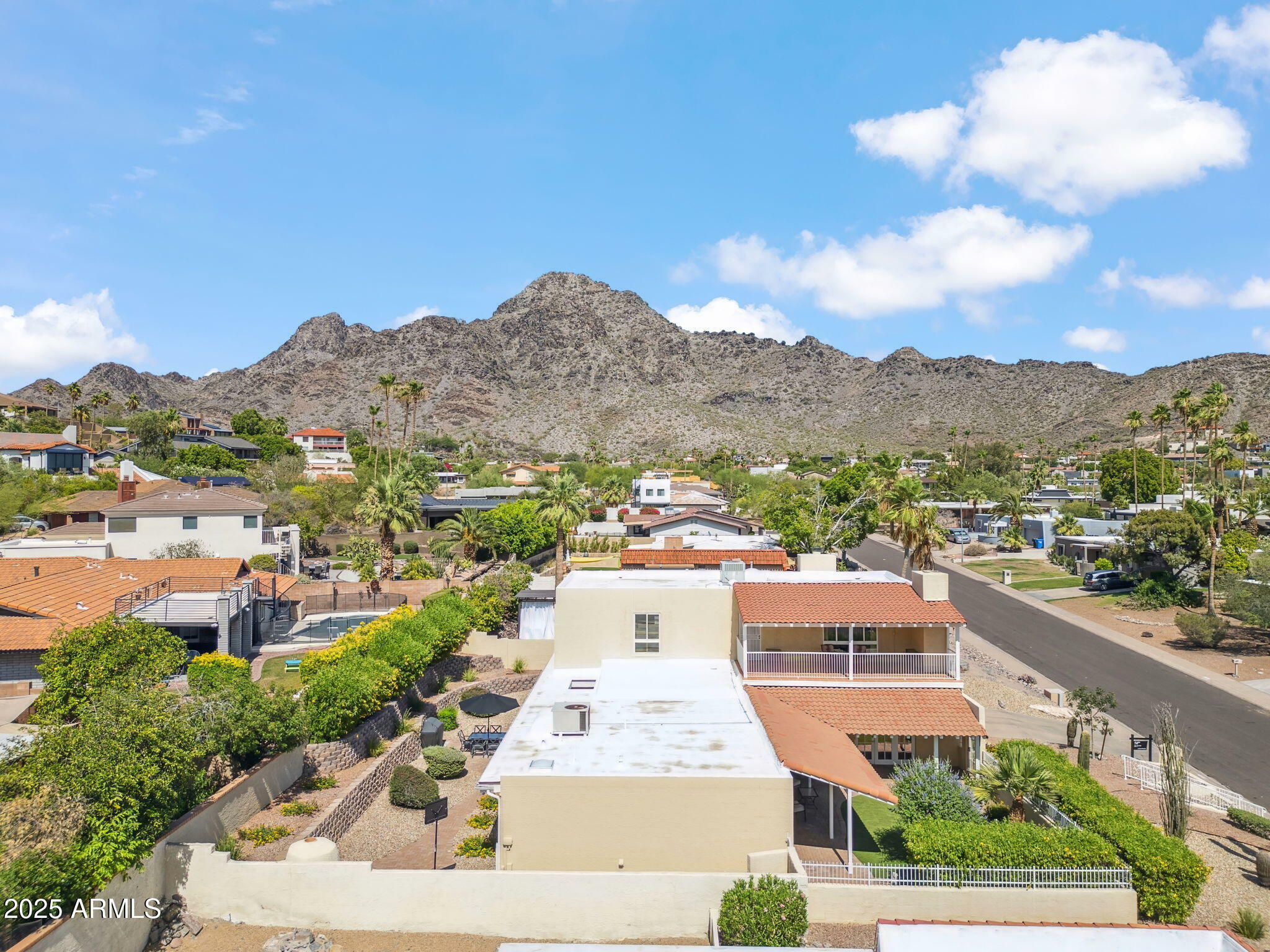 Property Photo:  2016 E Orangewood Avenue  AZ 85020 