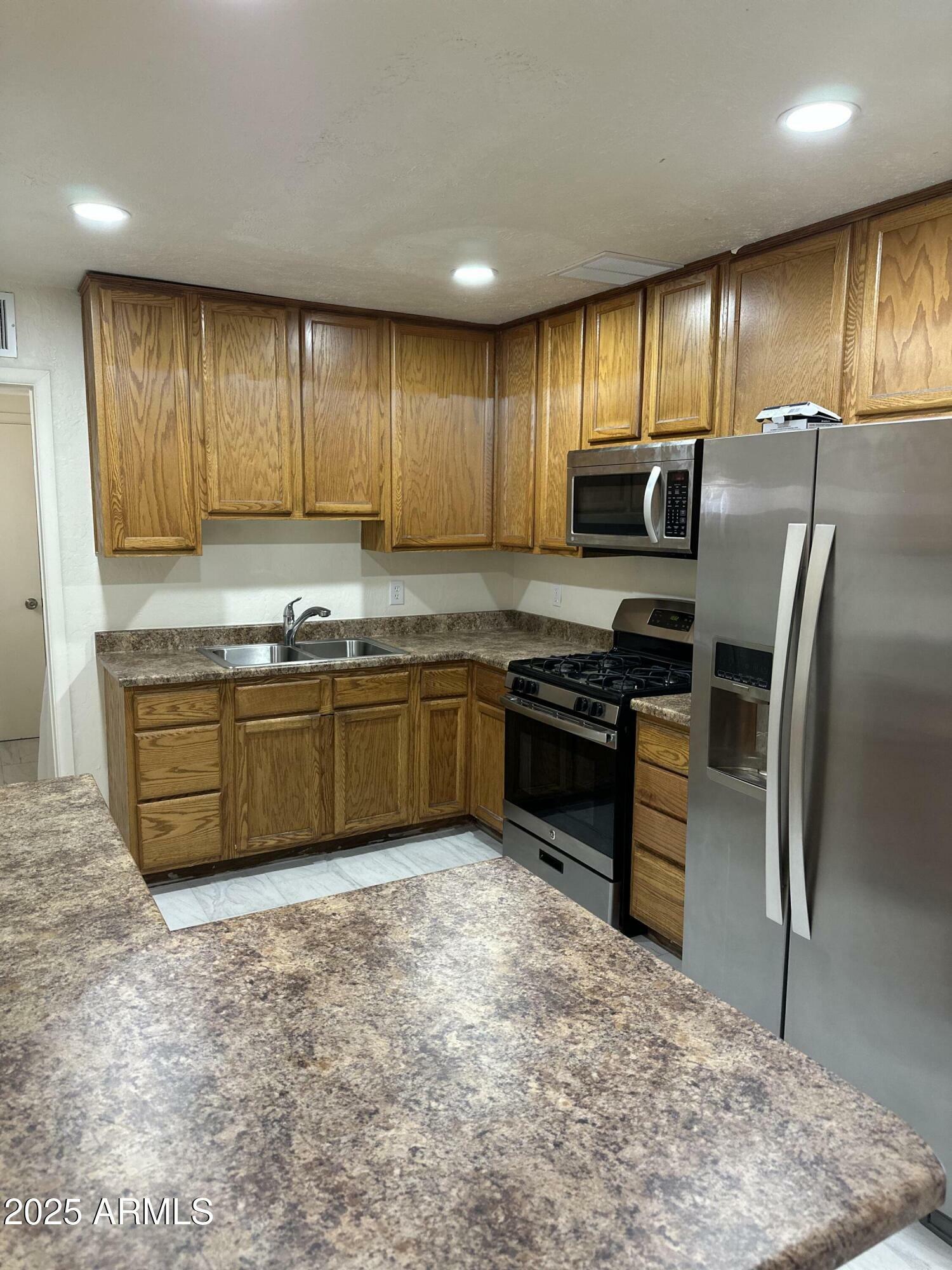 Property Photo: 4502 N 50th Avenue AZ 85031