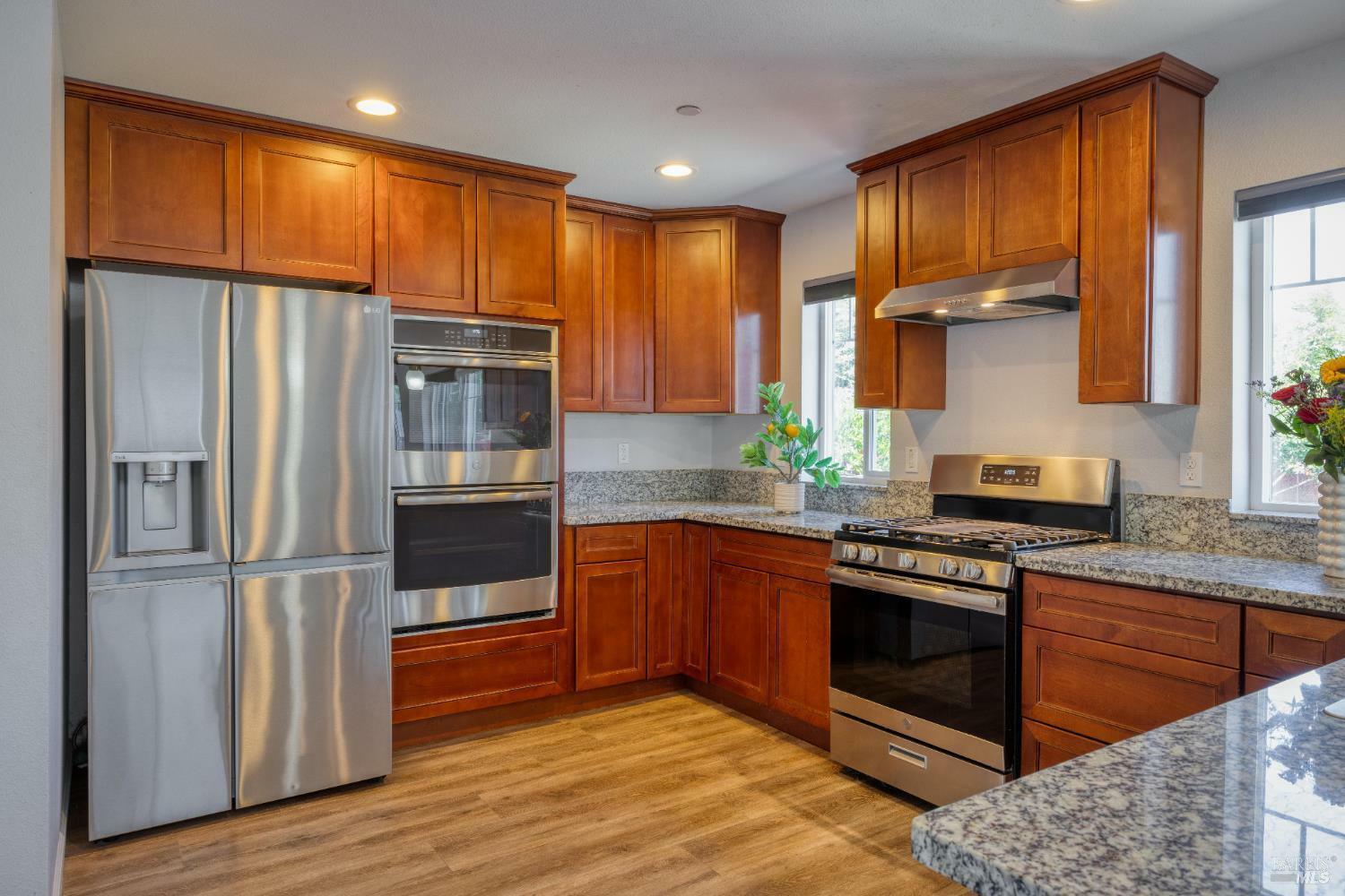 Property Photo: 1371 Holly Park Way CA 95403
