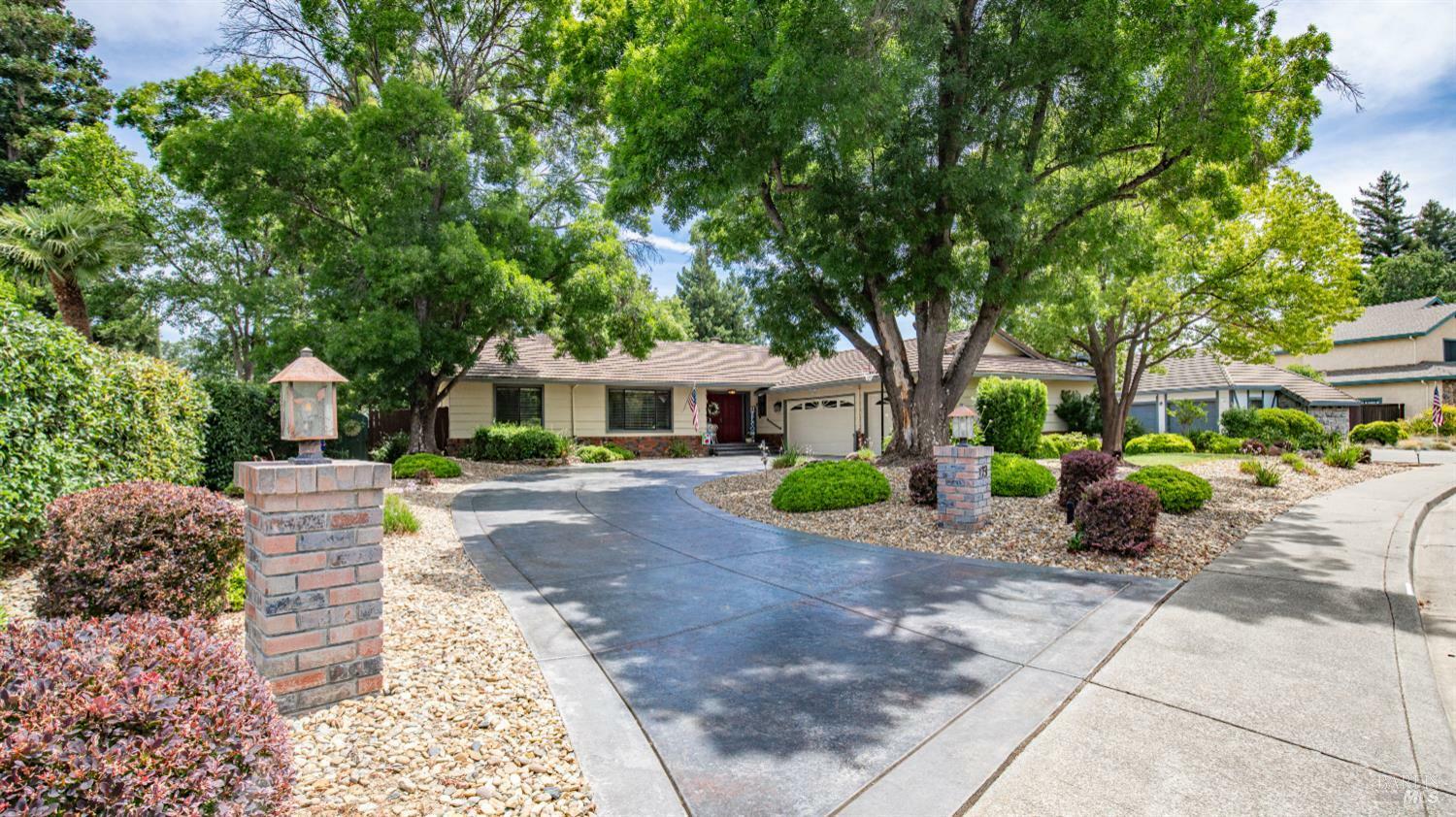 Property Photo: 173 San Jose Court CA 95688