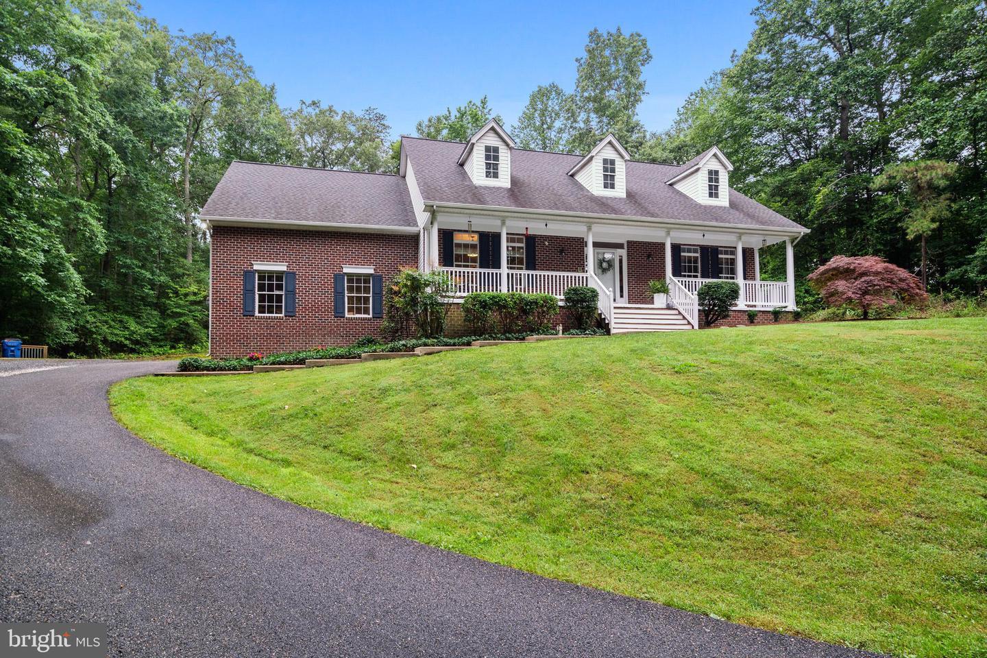 Property Photo: 11871 Knollcrest Lane MD 20646