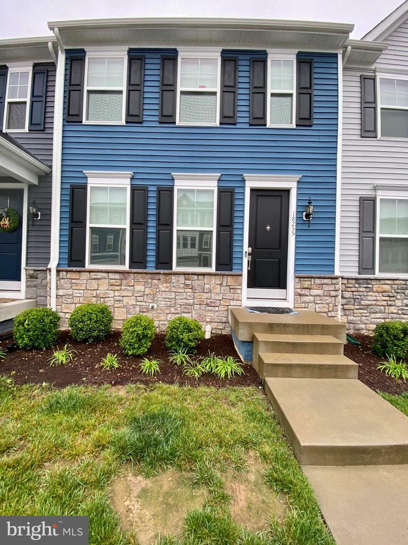 18255 Summit Pointe Drive  Triangle VA 22172 photo