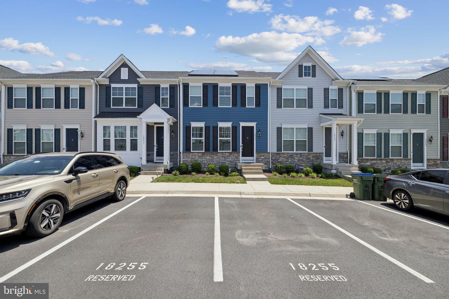 Property Photo:  18255 Summit Pointe Drive  VA 22172 