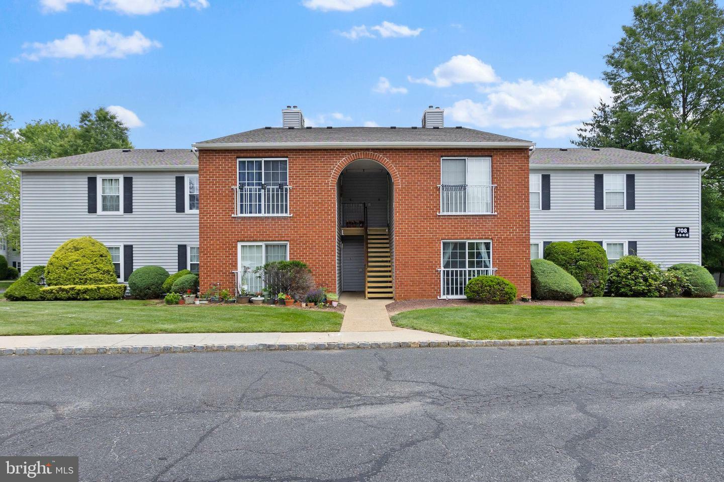 708 Zlotkin Circle 4  Freehold NJ 07728 photo