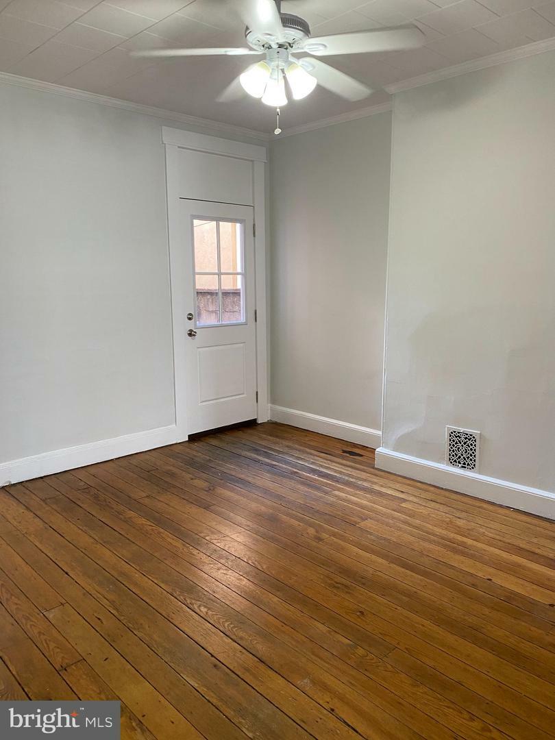 Property Photo: 2230 Bainbridge Street PA 19146