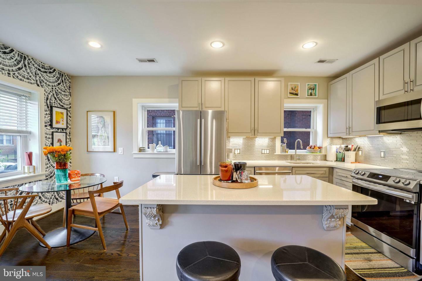 Property Photo: 1239 Simms Place NE 1 DC 20002