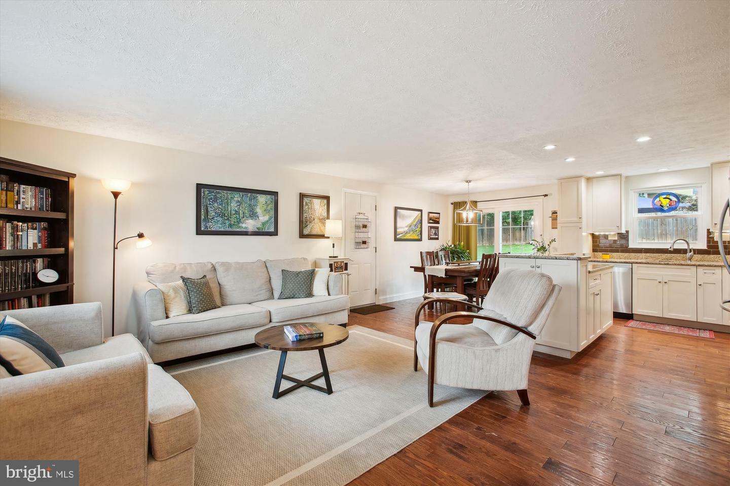 Property Photo: 4328 Rolling Stone Way VA 22306
