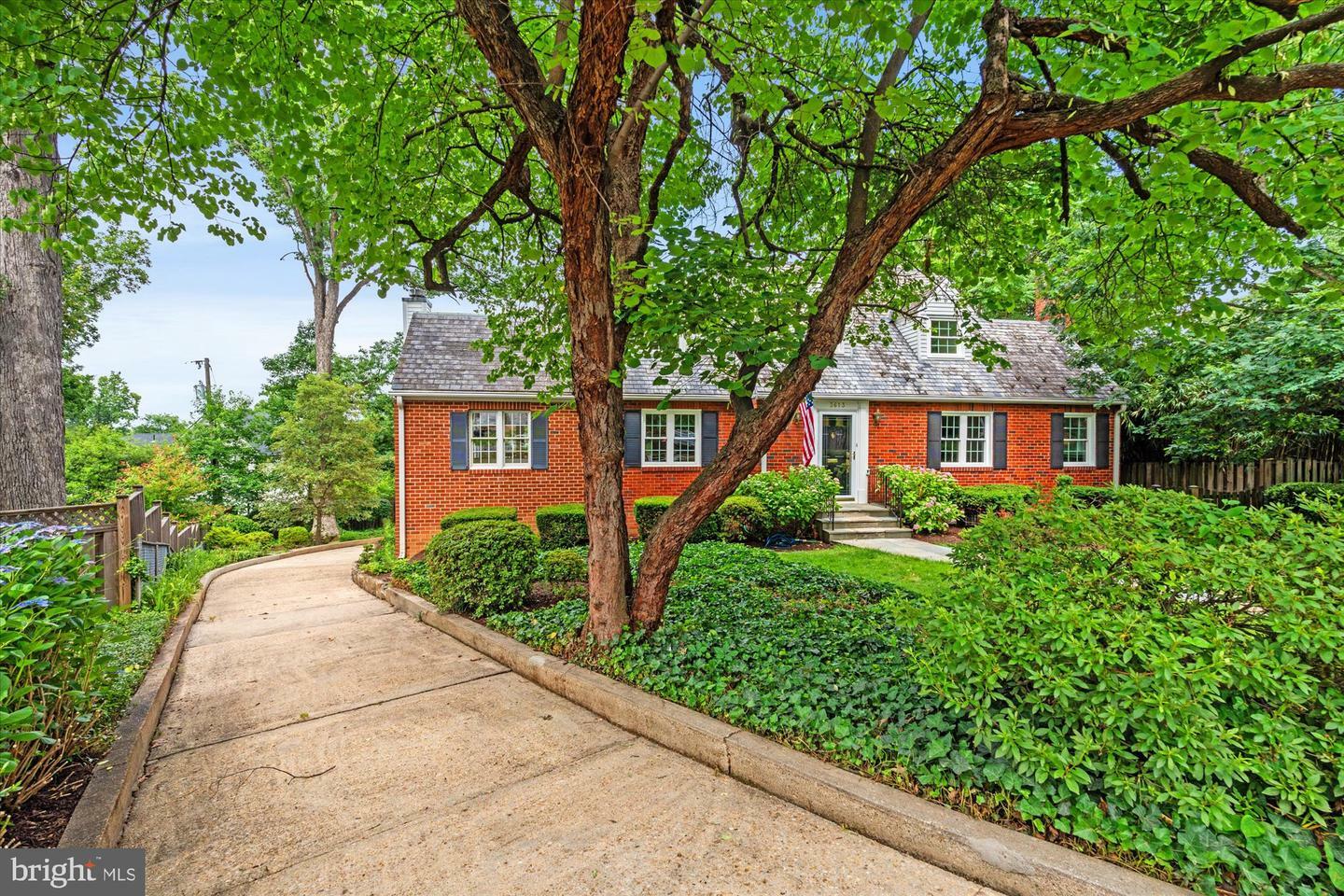 Property Photo:  3613 Oval Drive  VA 22305 