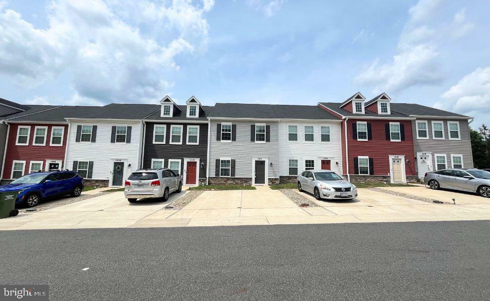 Property Photo: 12112 Bowling Farm Court VA 22407