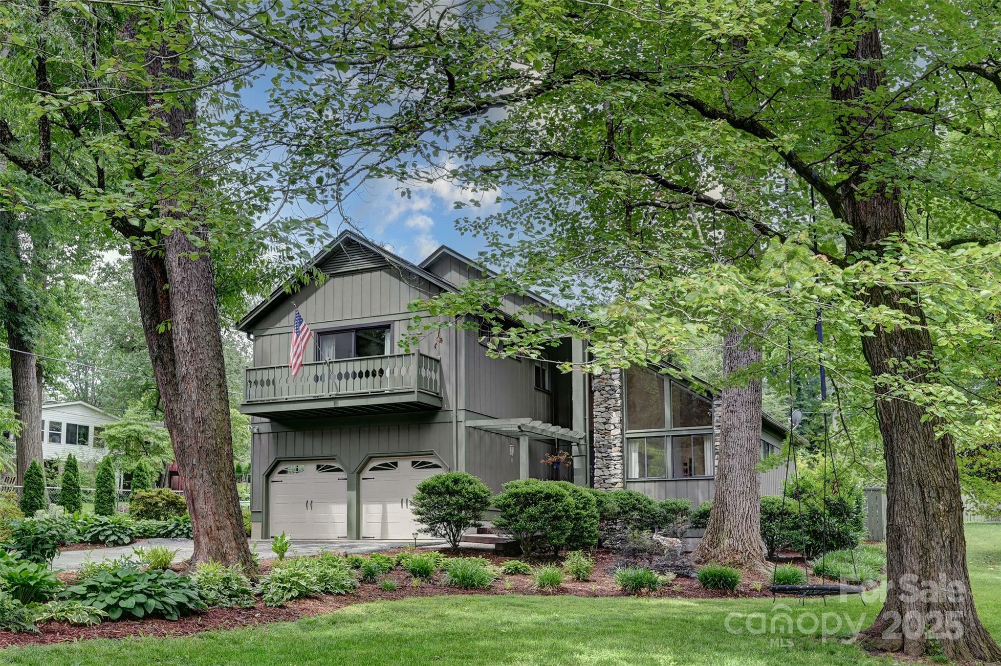 Property Photo: 19 Poplar Court NC 28792