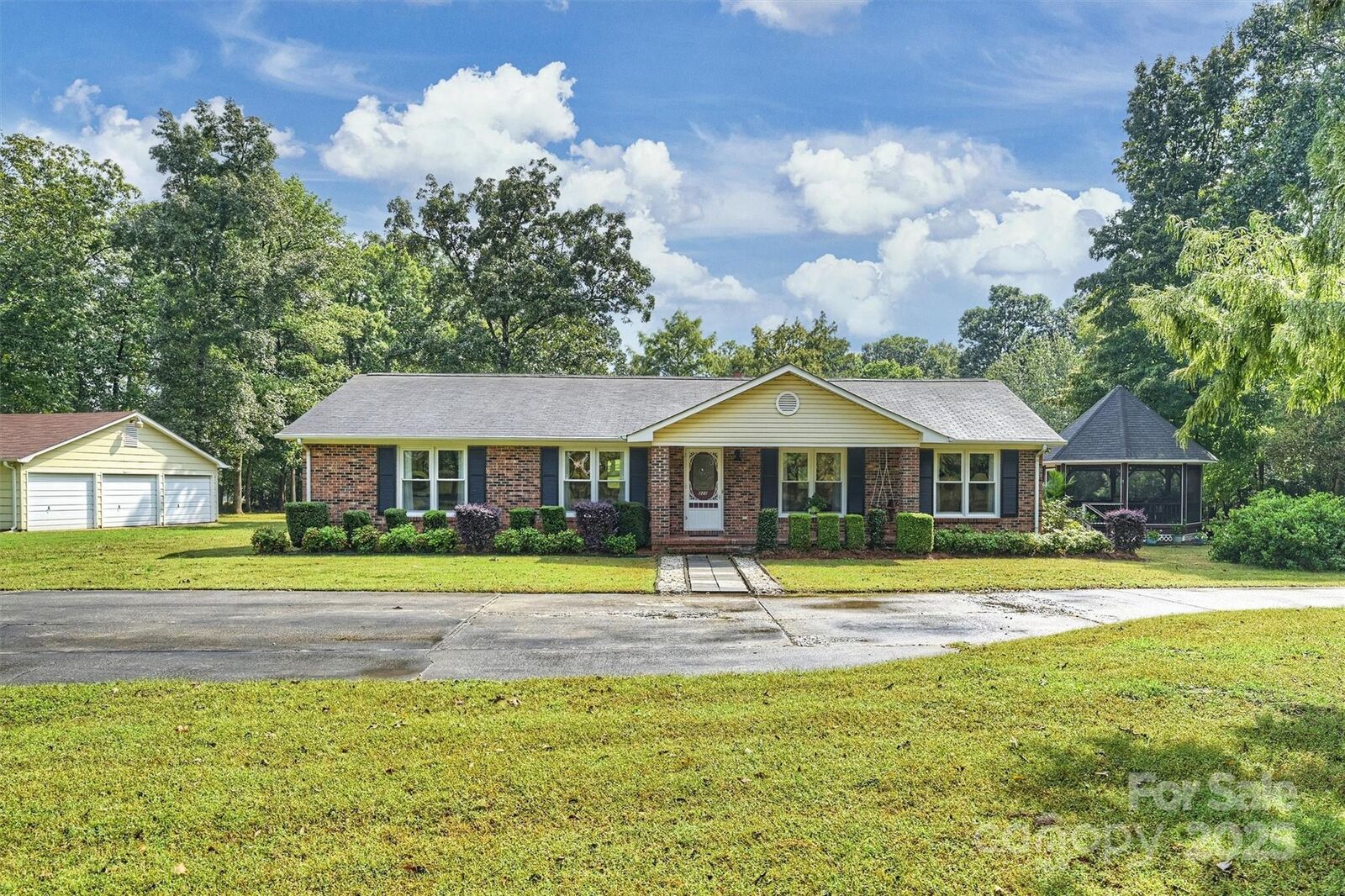 Property Photo:  321 York Southern Road  SC 29715 