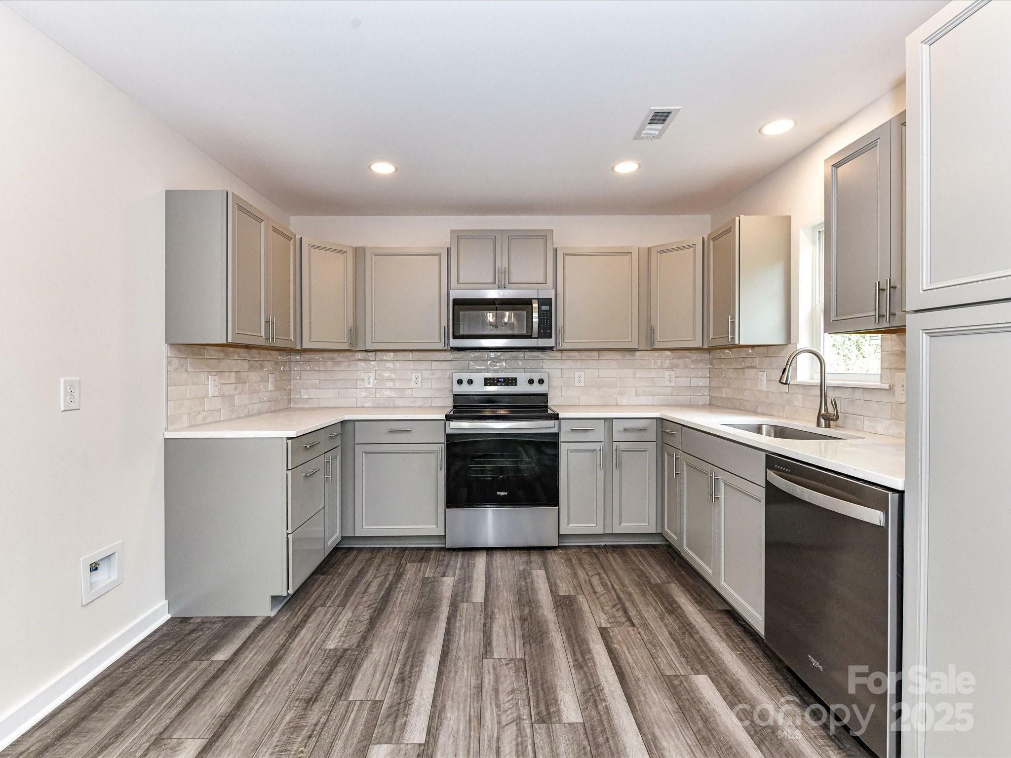 Property Photo: 5306 Lee Massey Road NC 28173