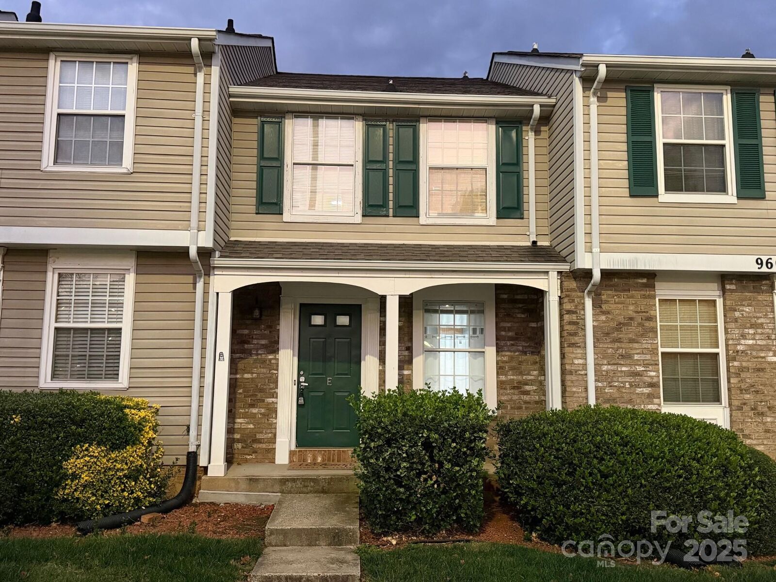 Property Photo:  9606 Vinca Circle  NC 28213 