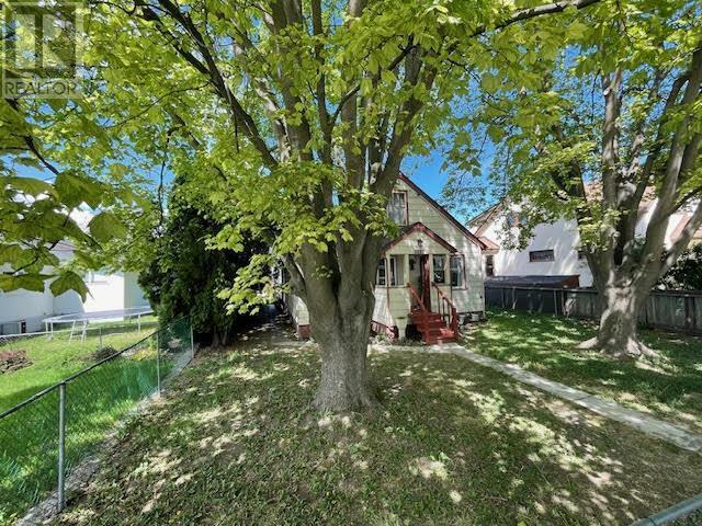 Property Photo: 866 Dehart Avenue BC V1X 7R8