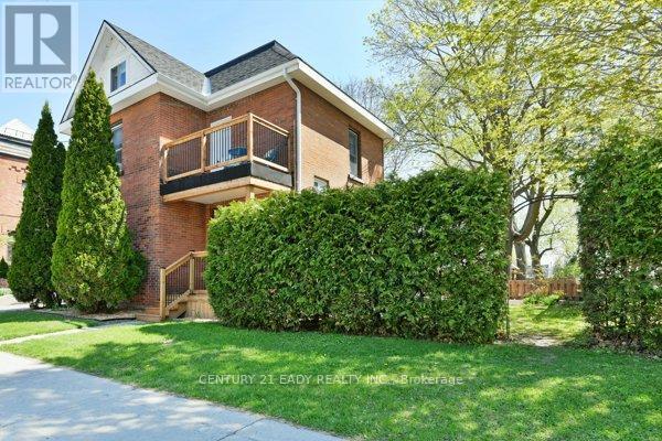 Photo de la propriété: 251 John Street North ON K7S 2P3
