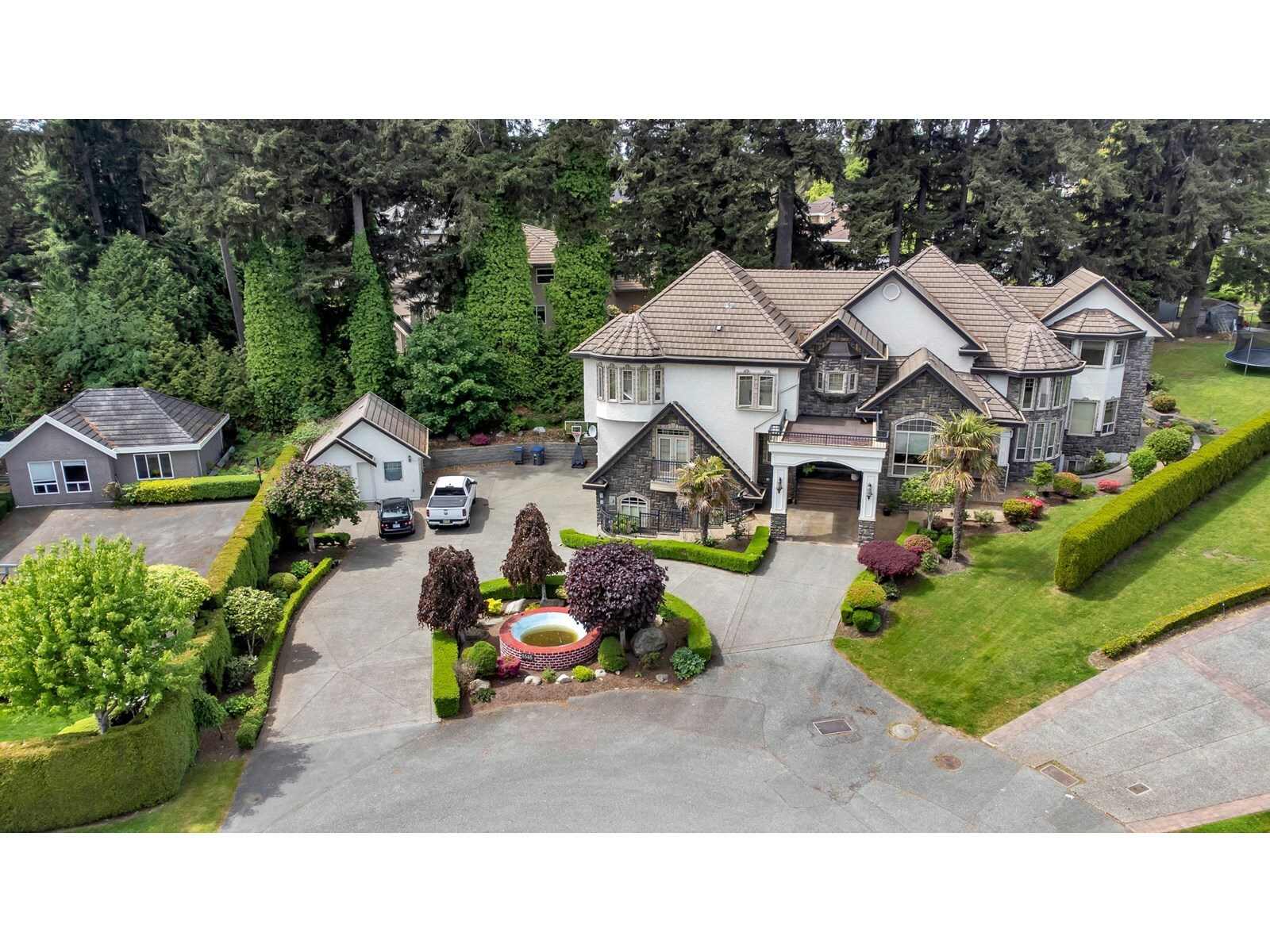 Property Photo: 5545 127 BC V3X 3V1