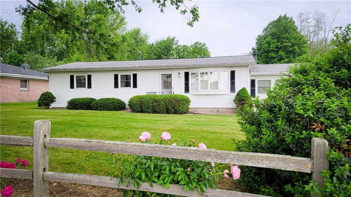 Property Photo:  707 S Airport Road  IL 62521 