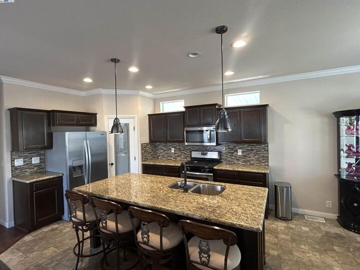 Property Photo: 1200 W Winton Ave 203 CA 94545