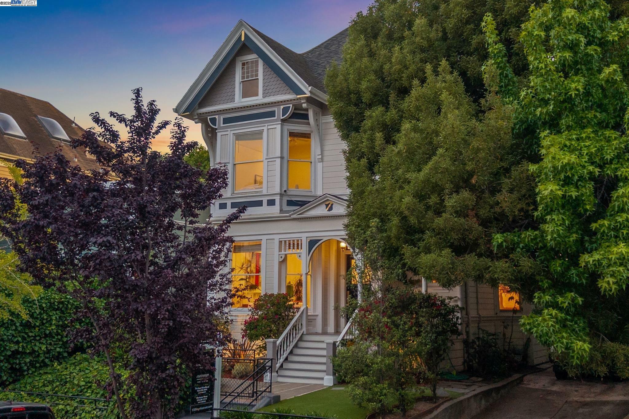 Property Photo: 1709 Myrtle St CA 94607