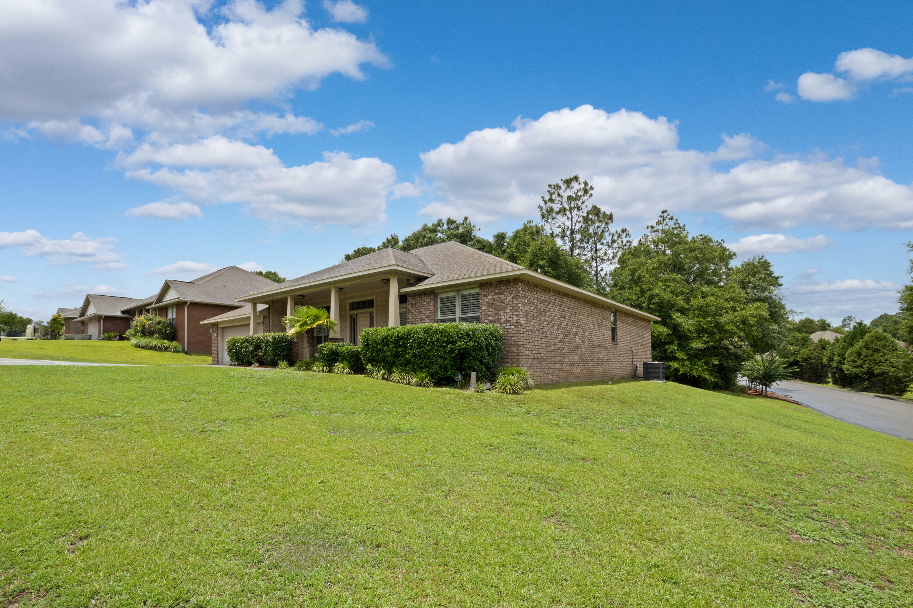 Property Photo: 201 Pinque Coat Court FL 32536