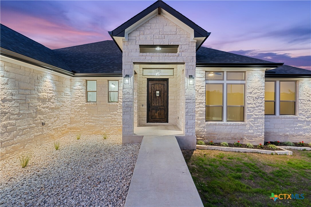 Property Photo: 122 Liberty Bell Lane TX 78623