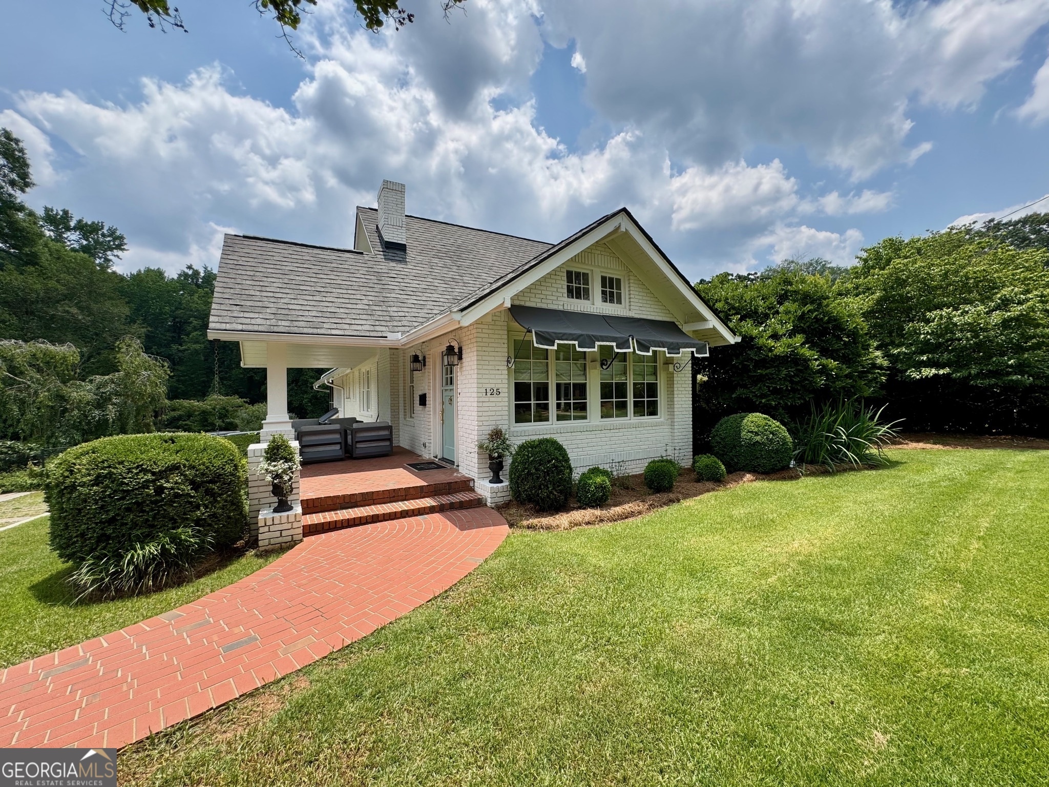 Property Photo: 125 Woodland Way GA 30606